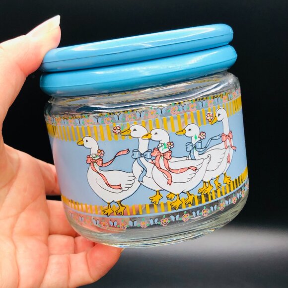 80s Country Mother Goose Ribbon Bow Glass Jar Blue Plastic Lid Vintage Canister - Picture 9 of 12